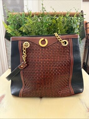 Bally Woven Italian Leather Vintage Brown and Black shoulder Bag Gold Chain